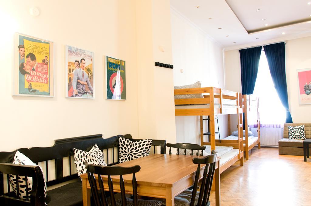 11Th Hour Cinema Hostel Budapest Chambre photo